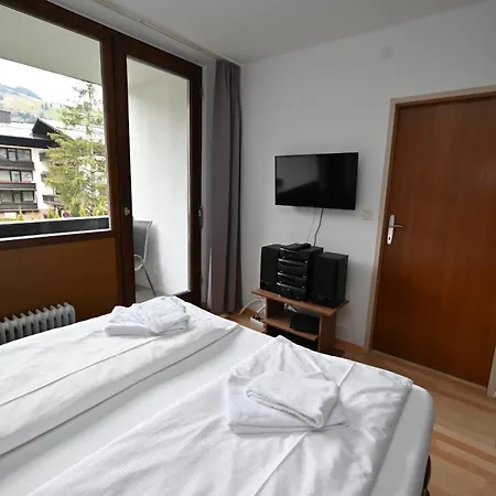 Haus 3 16 - Lowbudget Apartment *